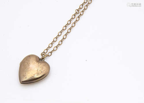 A 9ct gold oval linked chain, and a 9ct gold front and back heart shaped locket, 32cm, gold chain