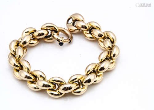 A continental 18ct gold oval linked bracelet, by Chiampesan Vettori, with a barrel snap clasp and