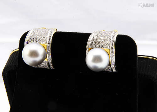 A pair of Italian 18ct gold grey Tahitian pearl and diamond ear clips, of curved shape with pave set