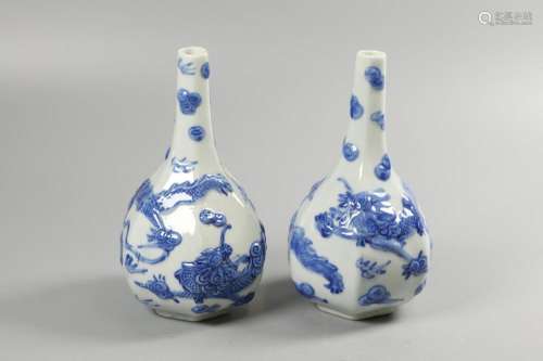 pair of Chinese porcelain vases, possibly Republican period