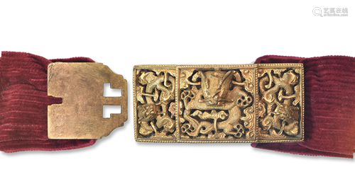 Chinese Gilt Bronze Buckle, 17-18th Century