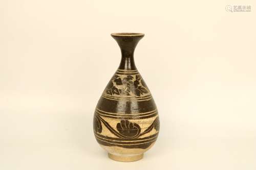 Black And White Glazed Porcelain Vase