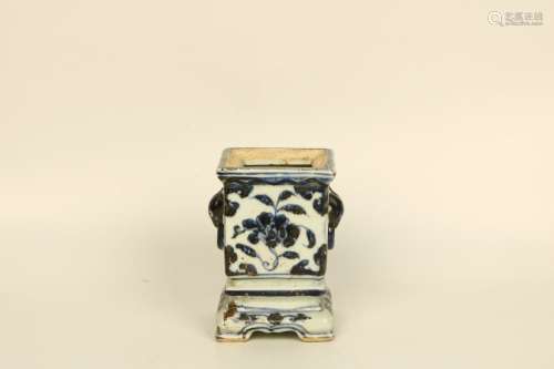 Blue And White Porcelain Square Brush Pot (Zhengde)