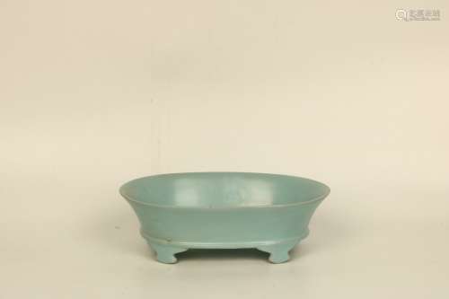 Celadon Glazed Porcelain Quadrupedal Plate