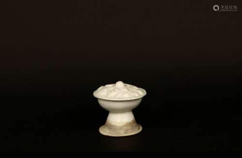 White Glazed Porcelain Stem-Censer