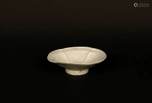 White Glazed Porcelain 