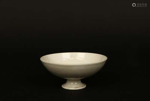 White Glazed Porcelain Stem-Bowl