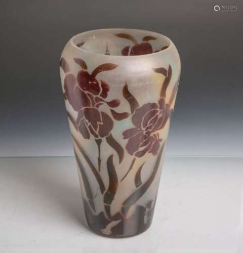 Glasvase mit Blumenmotiv (unbekannter Hersteller, wohl 20. Jahr***dert), konische Form mit