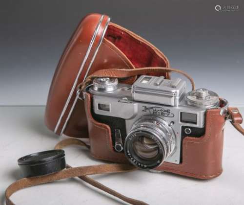 Kiev 4-Contax-Fotokamera (wohl Ukraine, UdSSR, Baujahr 1957-1974), Gehäuse-Nr. wohl B CCCP