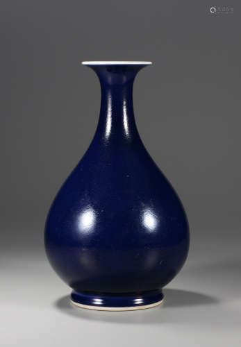 清中期霁蓝釉玉壶春瓶