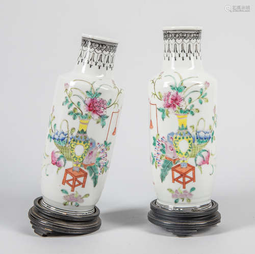 Pairs of Chinese Old Famille Rose Porcelain Vase