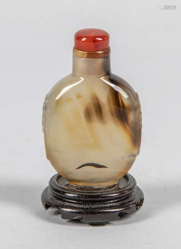 Chinese Cameo Agate Snuff Bottle