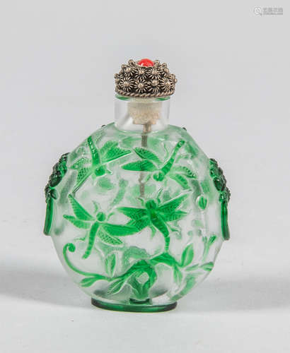 Chinese Old Overlay Glass Snuff Bottle