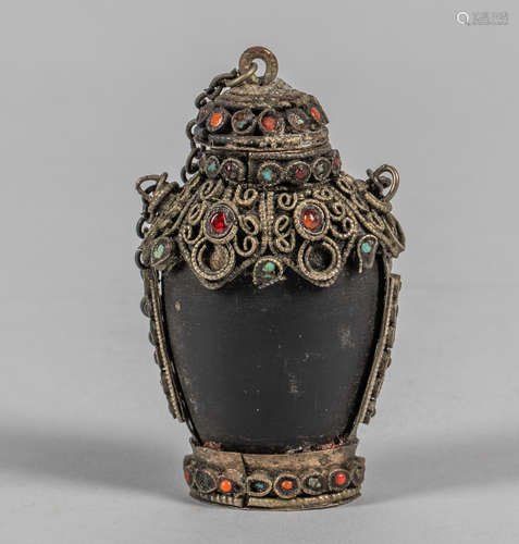 Chinese Horn Snuff Bottle