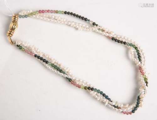 Moderne Perlenkette, Schließe 585 GG, gestempelt: JKa / Feingehalt, Perlenschnur aus