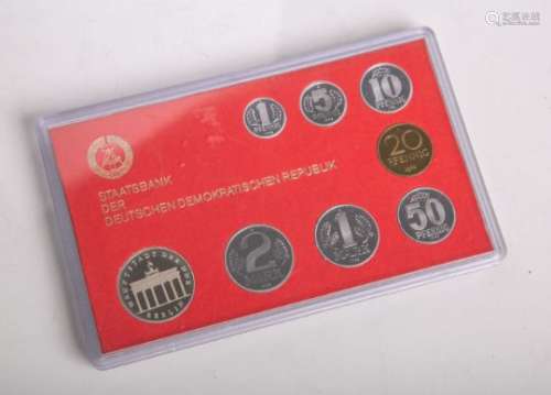 DDR-Kursmünzsatz (1982), 1 Pfennig bis 5 Mark (8,86 Mark), Münzprägestätte: A, in