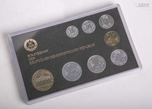 DDR-Kursmünzsatz (1986), 1 Pfennig bis 5 Mark (8,86 Mark), Münzprägestätte: A, in