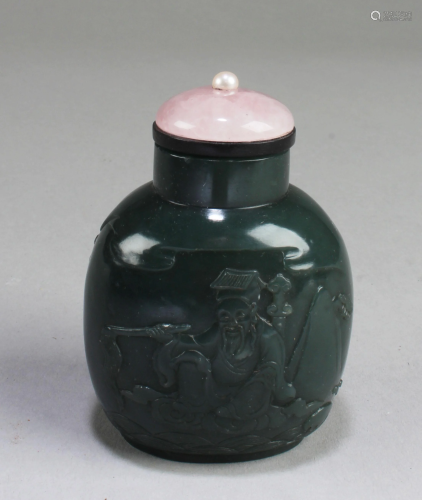 A Spinach Jade Snuff Bottle, early 20th C