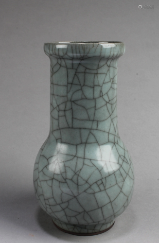 Chinese Guanyao Vase