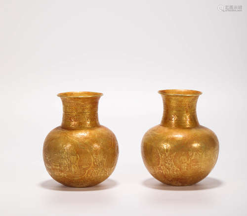 A Pair of Gold Human Character Bottle from Liao遼代純金
人物故事罐一對