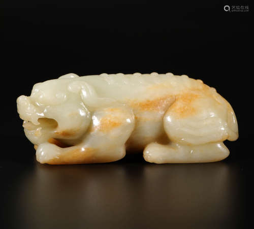 HeTian Jade Ornament in Propitious Beast from Qing清代和田玉瑞獸擺件