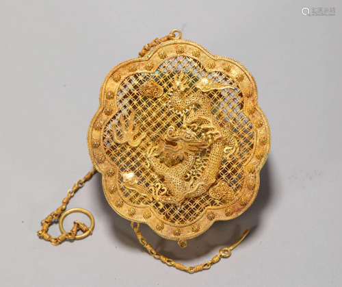 Gold Dragon Grain Pinching Silk Sachet from Qing清代純金掐絲龍紋香囊