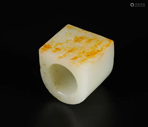 HeTian Jade Horse Design Ring from Qing清代和田玉馬鐙扳指