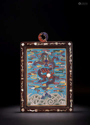 A CLOISONNE ENAMEL 'DRAGON' INLAID HANGING PANEL