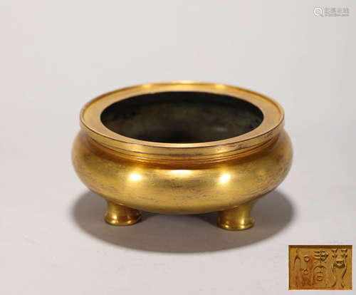 gilding censer with three feet from Qing清代鎏金三足香爐