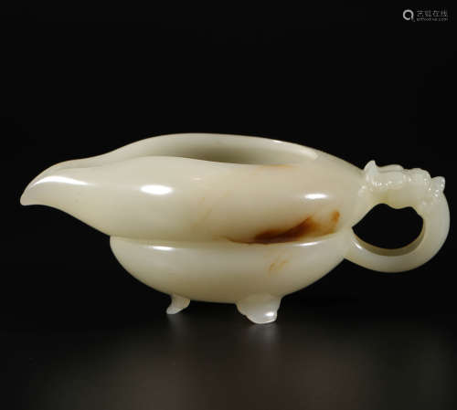 hetian jade cup with three feet from Qing清代和田玉三足水滴