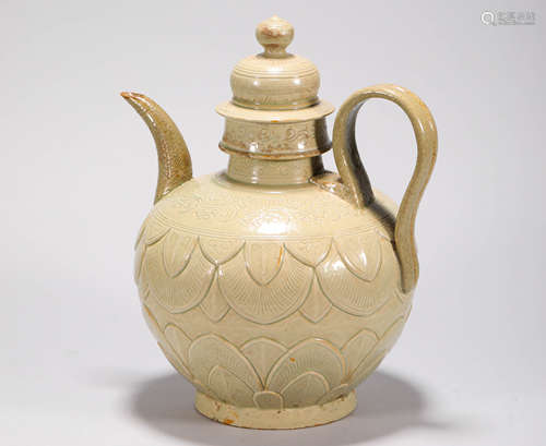 celadon ewer from Song宋代青瓷执壶