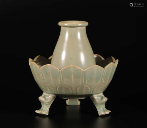 celadon incense burner from Song宋代青瓷香薰炉