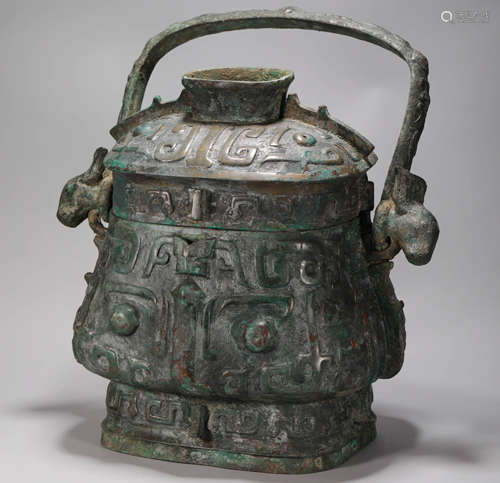 bronze girder pot from the Warring States戰國青銅提梁壺