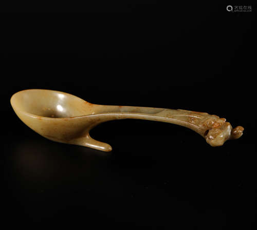 hetian jade soup ladle from Han 漢代和田玉湯勺