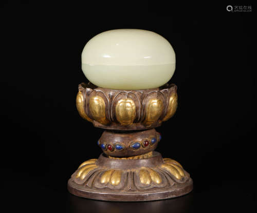 silver and gold, hetain jade buddhism relics container from Liao遼代銀鎏金和田玉舍利供盒