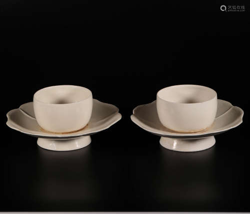 a pair of whiteware tea cup from Liao遼代白瓷茶展一對