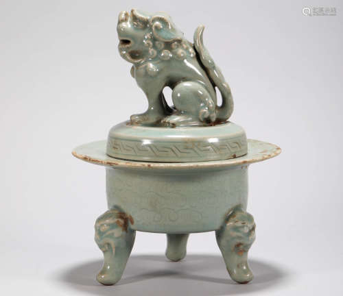 Green Porcelain Lion Headed Censer from Qing宋代青瓷獅首香熏爐