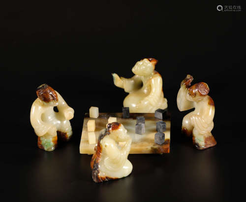 a set of hetian jade character playing chess  from Han漢代和田玉下棋玉俑一套