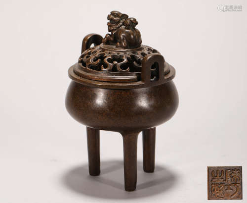 copper lion shaped censer from Qing清代銅質獅子鈕熏爐