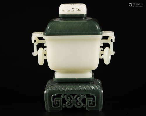HeTian Jade with Green Jade Top inlay Censer from Qing清代和田玉
碧玉白玉鑲嵌香爐