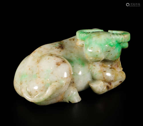 Green Jade Sleeping Ox Ornament from Qing清代翡翠卧牛摆件