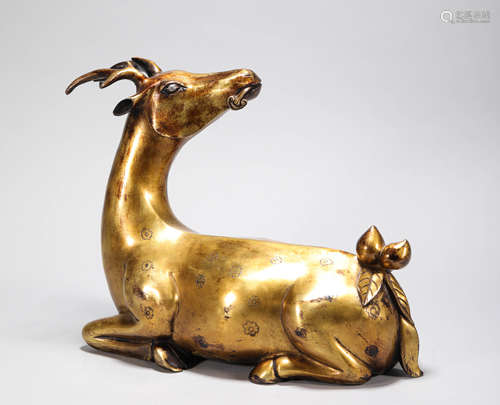 copper and gold deer ornament from Qing清代銅鎏金鹿擺件