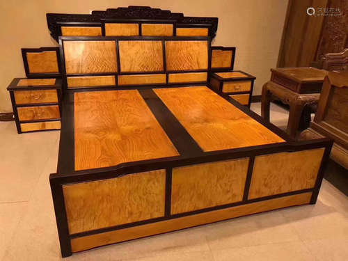 A GOLD NAN WOOD BED