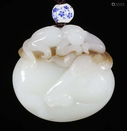 A HETIAN JADE CARVED MONKEY&HORSE SHAPE PENDANT