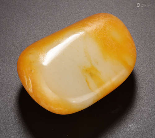 A HETIAN JADE PENDANT