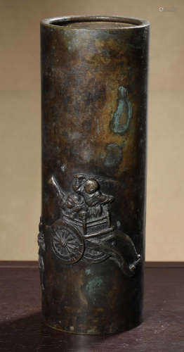 A COPPER VASE CARVED WITH FIGURE PATTERN