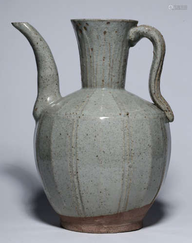 A HUTIAN YAO GRAY GLAZE POT