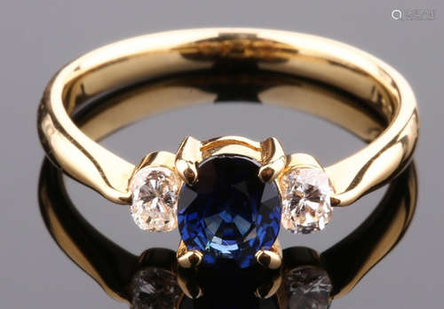 A SAPPHIRE AND DIAMOND WITH 18K GOLD