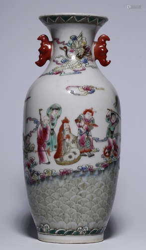 A FAMILLE ROSE GLAZE VASE WITH STORY PATTERN