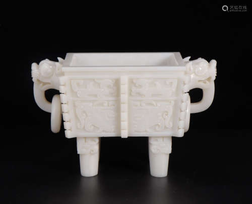 CHINESE CARVED HETIAN JADE SQUARED ORNAMENT